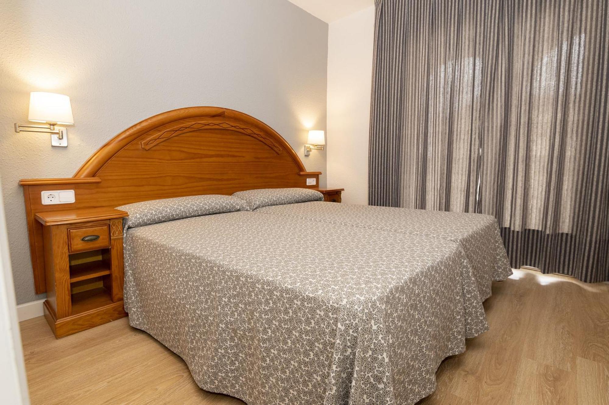 Apartamentos Turisticos Jardines Del Plaza Peñíscola 外观 照片